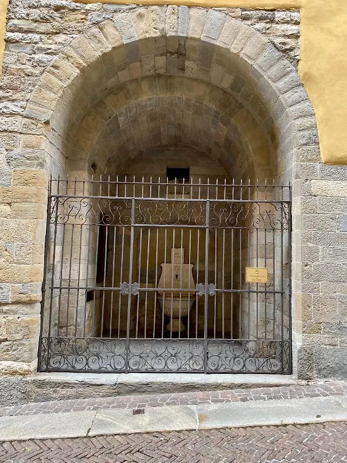 Fontana Di San Giacomo Bergamo Apartment